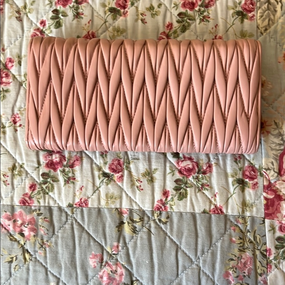 MIU MIU NWOT PINK WALLET - Picture 3 of 10